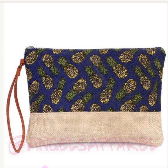 Handbags - 🐣 Just In🆕 Hemp Wristlet in Navy & Pineapple design 🍍🍍🍍